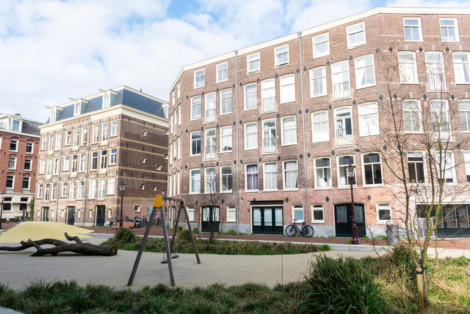 Canal View Apartment Amsterdam Dış mekan fotoğraf